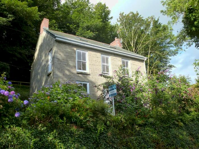 4 Bedroom Detached House To Rent In The Coombe, Newlyn, Penzance, Cornwall, TR18