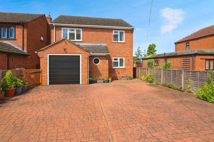 4 Bedroom Detached House For Sale In Doddington Road, Wimblington, March, PE15