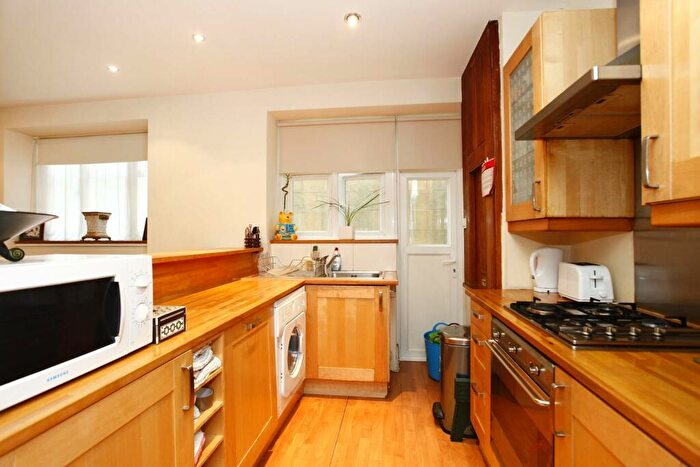 2 Bedroom Flat To Rent In St Edmunds Terrace, St John's Wood, London, NW8