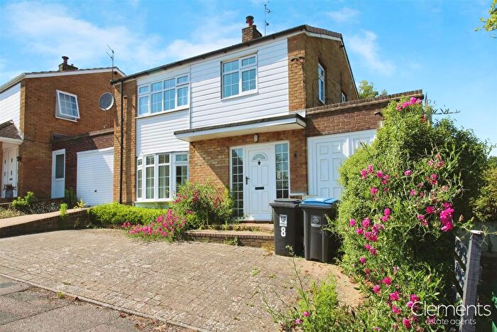 5 Bedroom Detached House To Rent In Uranus Road, Hemel Hempstead, HP2