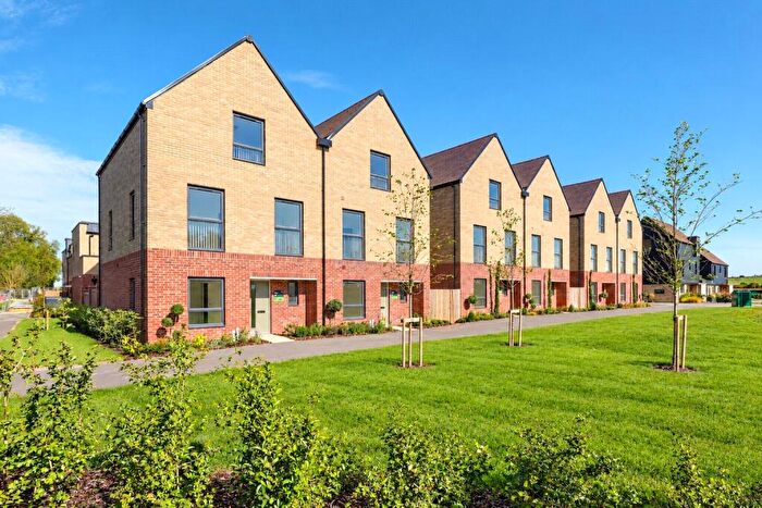 4 Bedroom Semi-Detached House For Sale In Worts Causeway, Cambridge, CB1