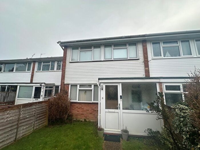 3 Bedroom Terraced House To Rent In Forest Hill Way, SO45