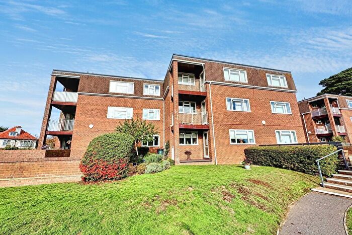 2 Bedroom Flat For Sale In Southbourne, BH6