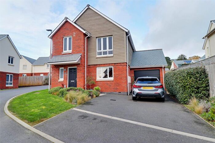 3 Bedroom Detached House For Sale In Easterly Park, Braunton, Devon, EX33
