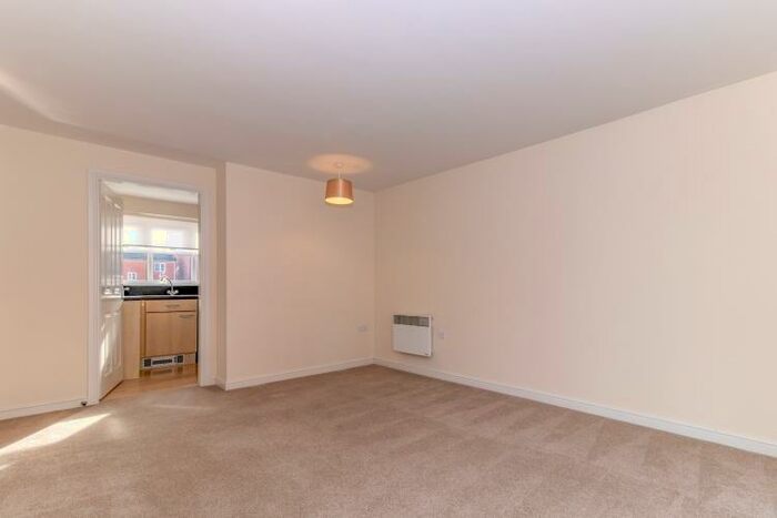 2 Bedroom Apartment To Rent In Padbury Drive, Banbury, OX16