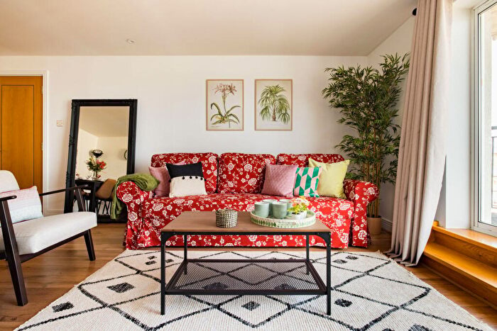 2 Bedroom Apartment To Rent In Wotton Court, Jamestown Way, London, E14