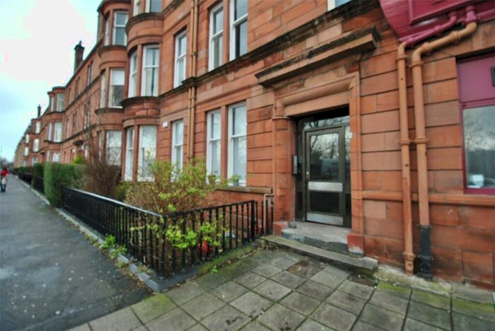 2 Bedroom Flat To Rent In Terregles Avenue, Pollokshields, Glasgow, G41