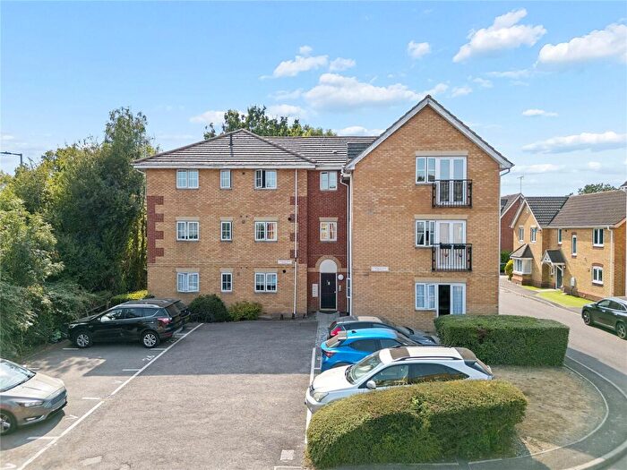 2 Bedroom Apartment For Sale In Browning Drive, Wickford, Essex, SS12