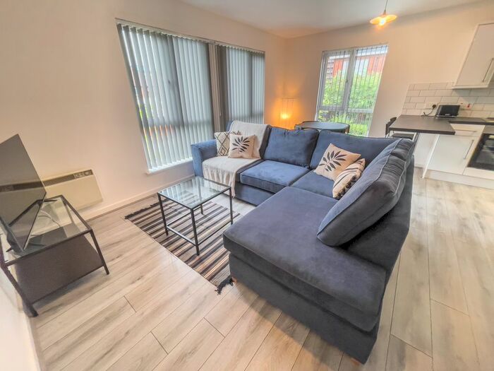 2 Bedroom Flat To Rent In Gilmartin Grove, L6