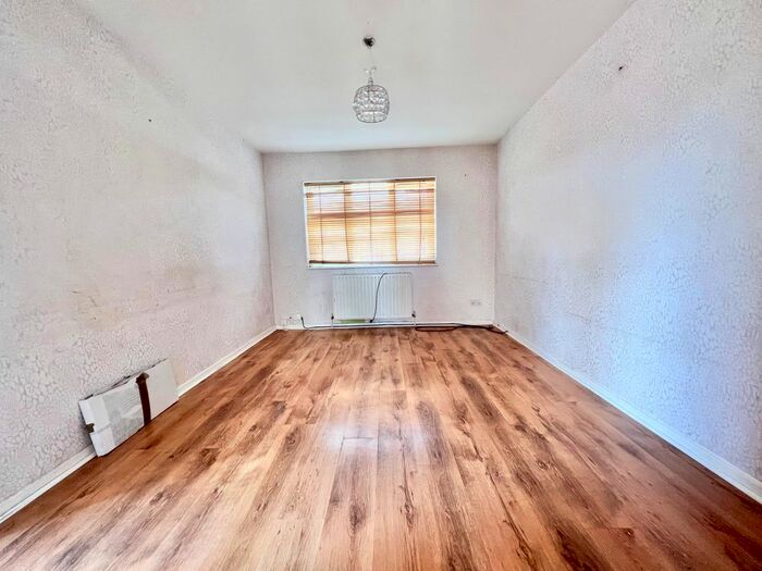 2 Bedroom End Of Terrace House To Rent In Orchard Gardens, Waltham Abbey, EN9