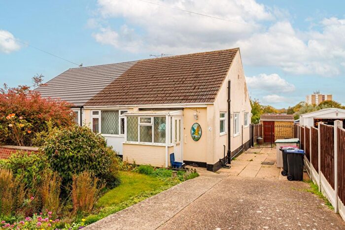 2 Bedroom Semi Detached Bungalow For Sale In Alan Grove, Leigh-On-Sea, SS9