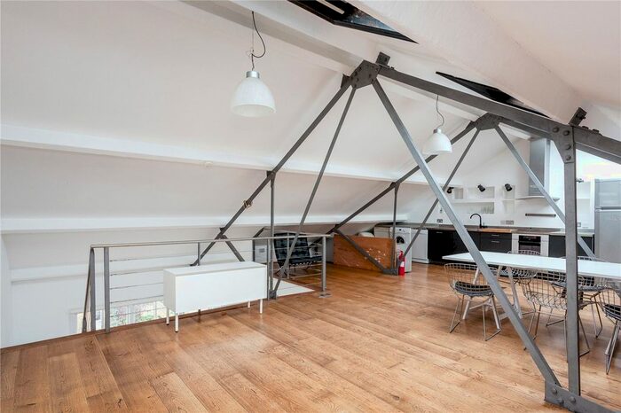 3 Bedroom Flat To Rent In Lion Mills, Hackney Road, E2