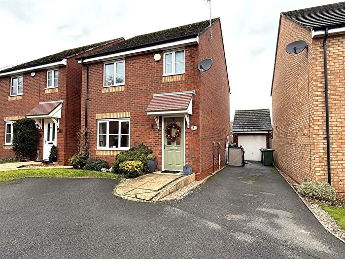 3 Bedroom Detached House For Sale In Levett Grange, Rugeley, WS15