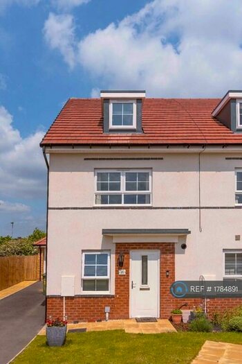 4 Bedroom Semi-Detached House To Rent In Keats Meadow, Ledbury, HR8