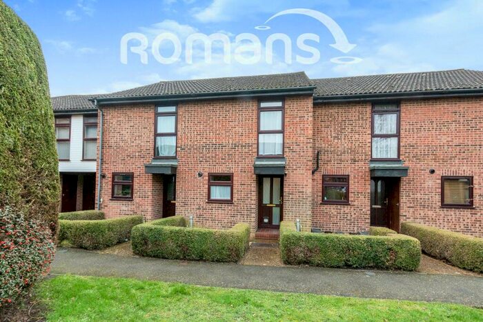 2 Bedroom Terraced House To Rent In Station Road East, Ash, GU12