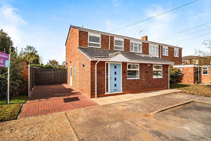 3 Bedroom Semi-Detached House For Sale In William Ellis Close, Old Windsor, Windsor, SL4
