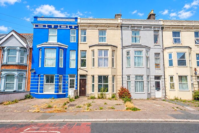 2 Bedroom Flat For Sale In Mount Pleasant Road, Hastings, TN34