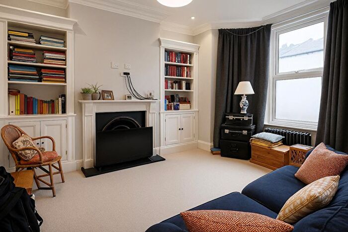 4 Bedroom Property To Rent In Fairlawn Park, London, SE26