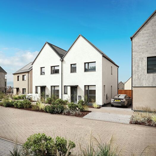 2 Bedroom Detached House For Sale In Heol Y Creyr Bach, Swansea, SA4