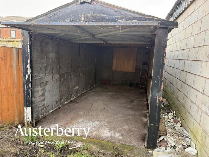 Garage / Parking For Sale In Standard Street, Fenton, Stoke-On-Trent, ST4