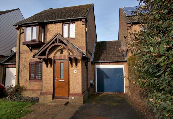 3 Bedroom Link Detached House To Rent In Diana Way, Corfe Mullen, Wimborne, Dorset, BH21