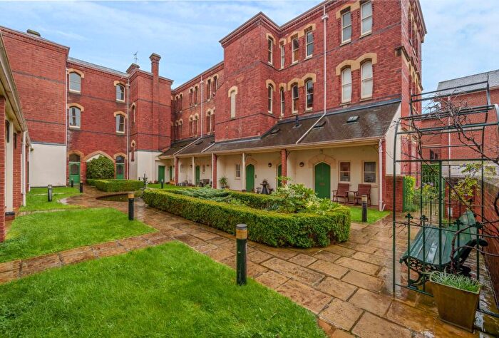 2 Bedroom Apartment For Sale In Shaftesbury Hall, St Georges Place, Cheltenham, Gloucestershire, GL50