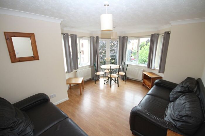 2 Bedroom Flat To Rent In Easter Dalry Drive, Dalry, Edinburgh, EH11