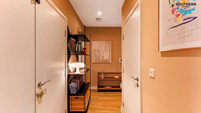 1 Bedroom Flat For Sale In Nicholson Square, E3