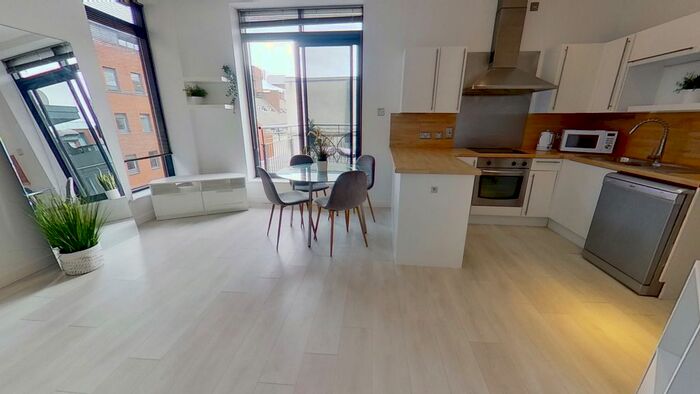 2 Bedroom Flat To Rent In York Place, Leeds City Centre, Leeds, LS1