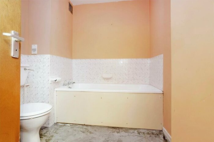 1 Bedroom Apartment For Sale In Wilbury Avenue, Hove, BN3