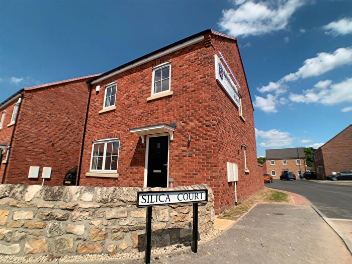 3 Bedroom Detached House To Rent In Pilkington Road, Kirk Sandall, Doncaster, DN3