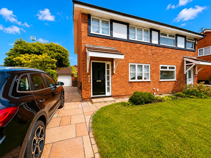 3 Bedroom Semi-Detached House For Sale In Falcon Drive, Poulton-Le-Fylde, FY6