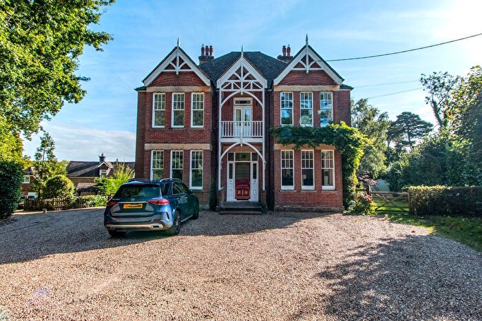 5 Bedroom Semi-Detached House For Sale In Rocks Lane, High Hurstwood, TN22