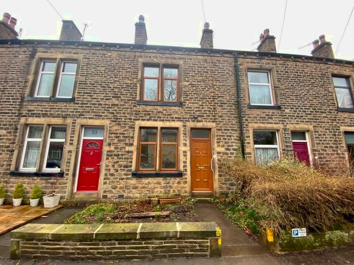 3 Bedroom Terraced House To Rent In Park Avenue, Bingley, West Yorkshire, BD16