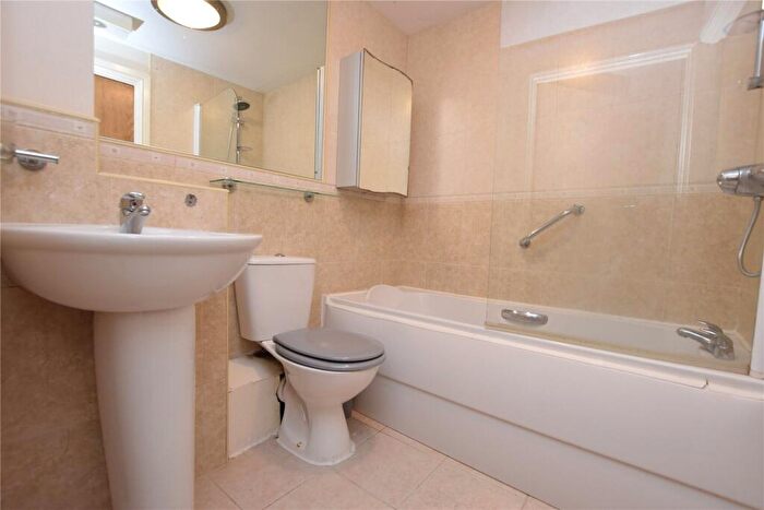 2 Bedroom Apartment To Rent In Park Way Lodge, Street Lane, Leeds, West Yorkshire, LS17