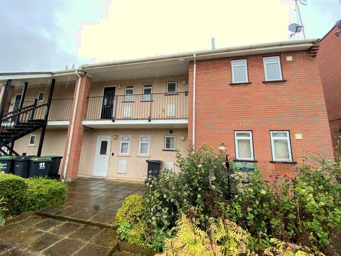 1 Bedroom Flat To Rent In New Road, Meopham, DA13