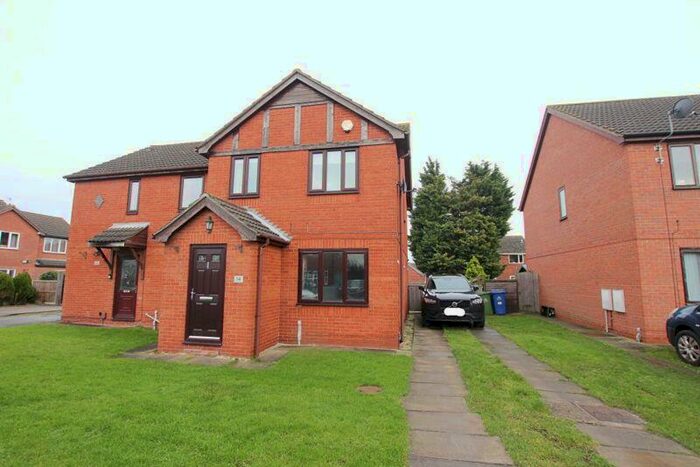 3 Bedroom Semi-Detached House To Rent In Berwick Court, Immingham, DN40