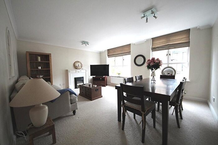 2 Bedroom Flat To Rent In Elverton Street, Westminster, London, SW1P