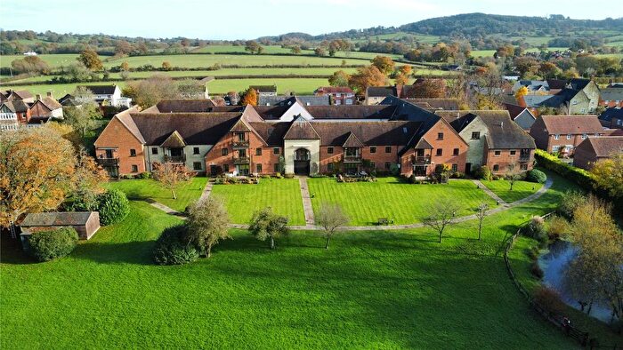 2 Bedroom Flat For Sale In Motcombe Grange, Motcombe, Shaftesbury, Dorset, SP7