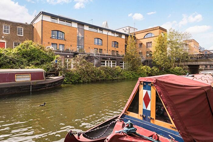 3 Bedroom Flat For Sale In Caledonian Road, Islington, N1