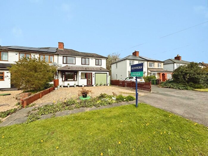 4 Bedroom Semi-Detached House For Sale In Kineton Lane, Hockley Heath, Solihull, B94