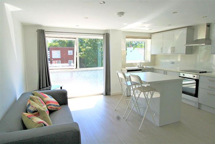 2 Bedroom Flat To Rent In Slade Lane, Manchester, M19