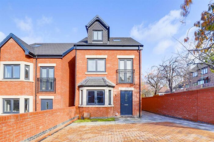 4 Bedroom Detached House For Sale In Spondon Street, Sherwood, Nottinghamshire, NG5