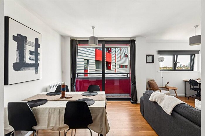 1 Bedroom Apartment For Sale In Drayton Park, London, N5