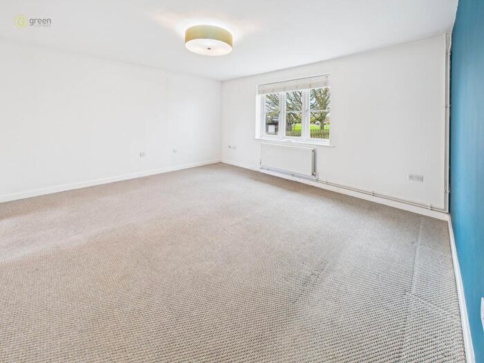 2 Bedroom Apartment For Sale In Birmingham Road, Sutton Coldfield, B72