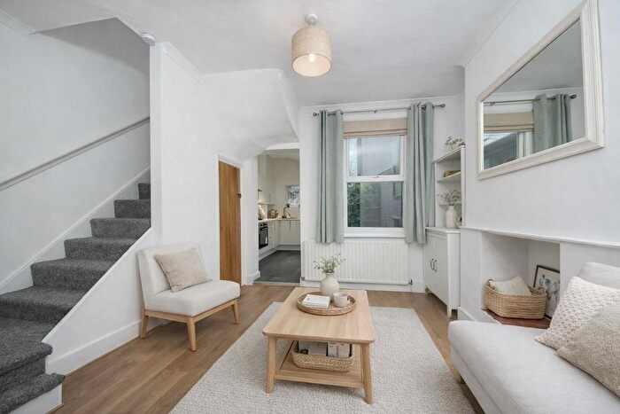 2 Bedroom Terraced House For Sale In Felix Road, W13