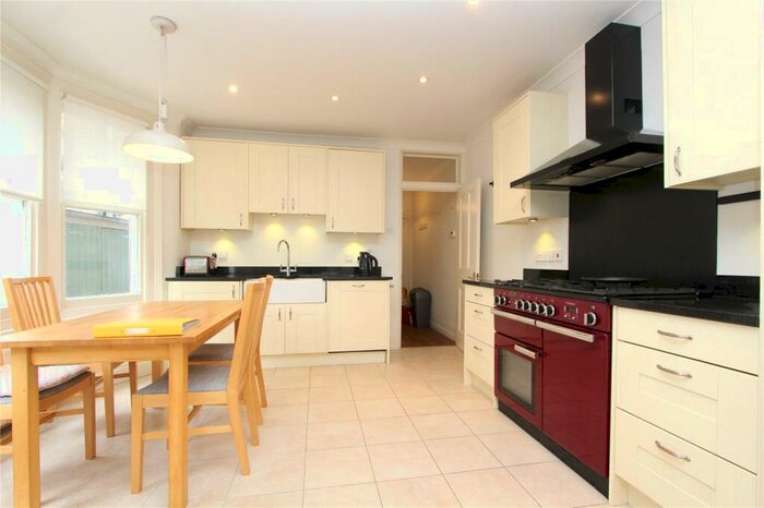 1 Bedroom Apartment To Rent In Palace Gates Road, Alexandra Park, N22