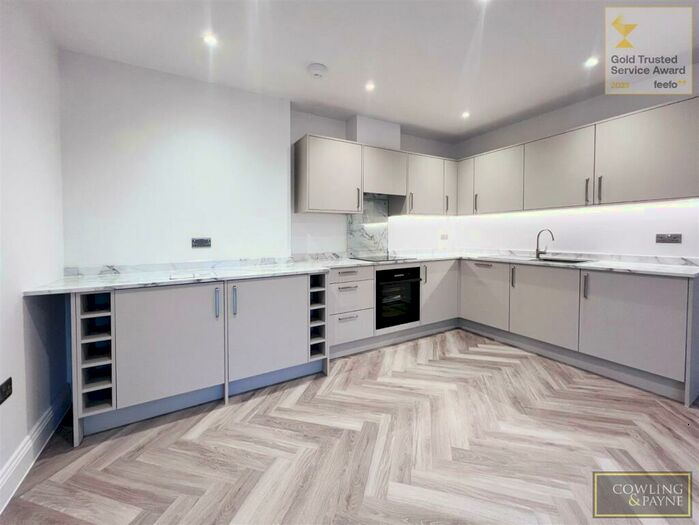 2 Bedroom Apartment To Rent In Chestnuts, Crays Hills, Billericay, CM11