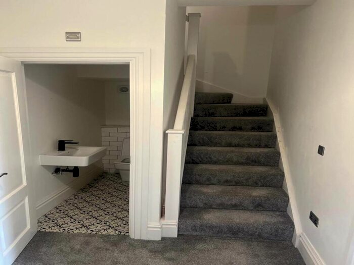 3 Bedroom Semi-Detached House To Rent In The Stables Cliff Oaks, Fawcett Lane, , Leeds, LS12