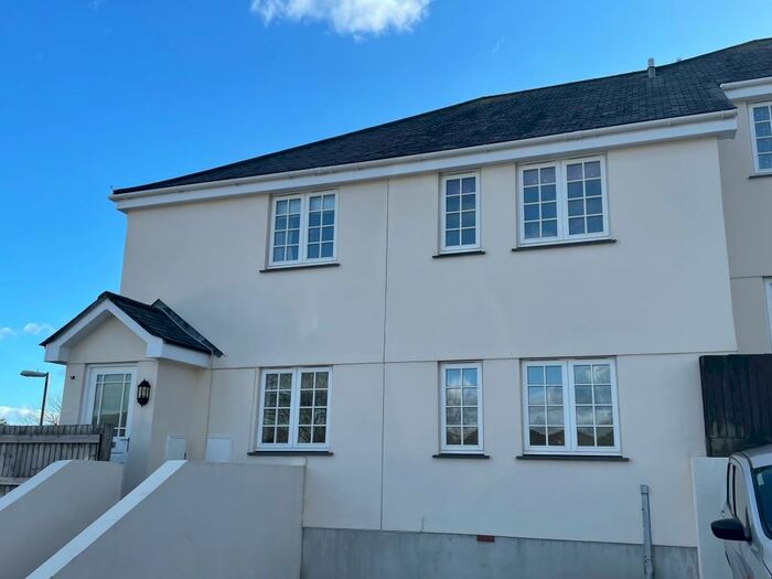 2 Bedroom Flat To Rent In St Austell, PL25